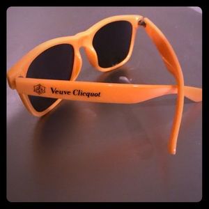 Veuve Cliquot sunglasses 😎🥂